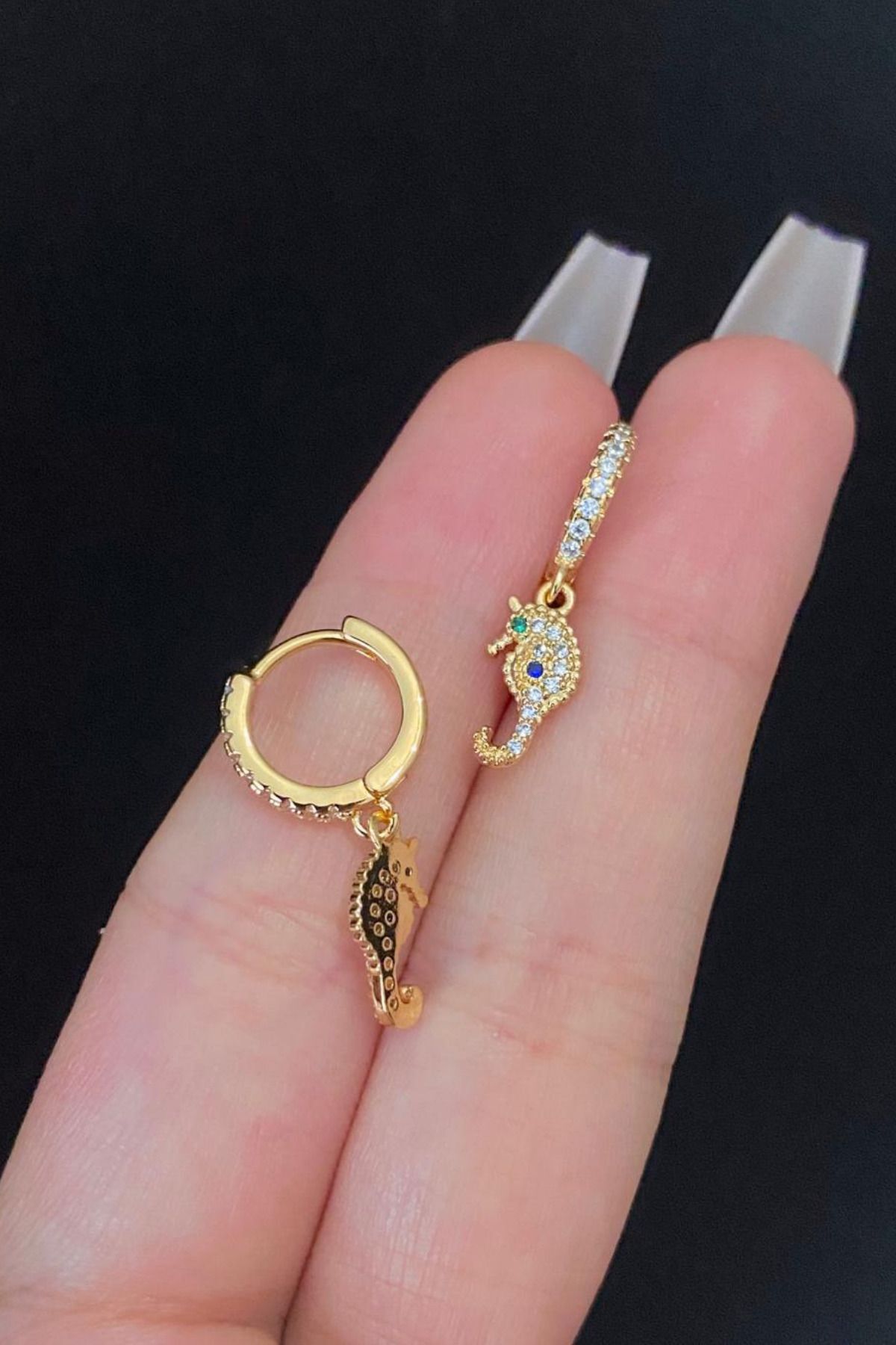 Kadın Deniz Atı Figür Zirkon Taşlı Tragus Helix Kıkırdak Sallantılı Çelik Halka Piercing