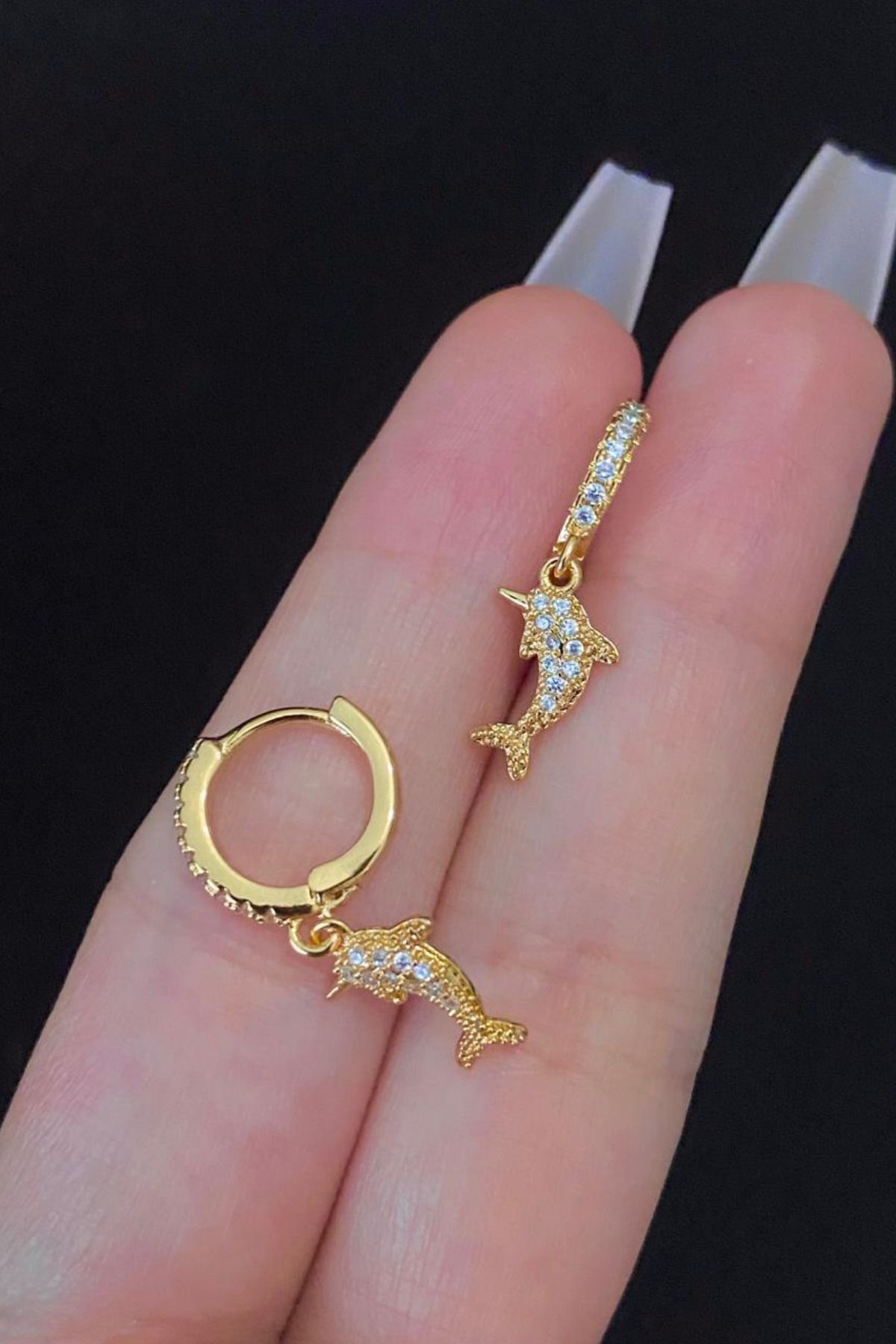 Kadın Yunus Balığı Figür Zirkon Taşlı Tragus Helix Kıkırdak Sallantılı Çelik Halka Piercing