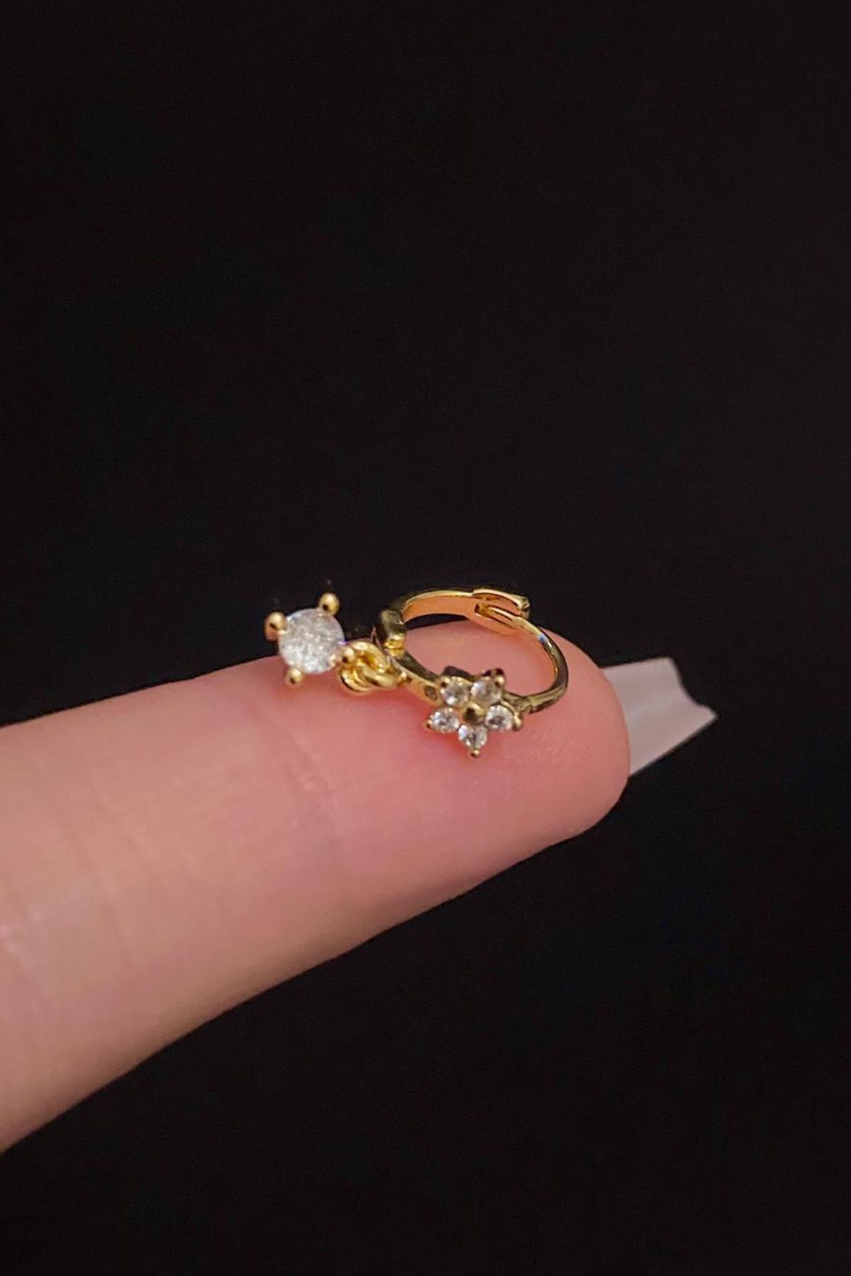 Kadın Çiçek Zirkon Taşlı Tragus Helix Kıkırdak Sallantılı Halka Çelik Piercing