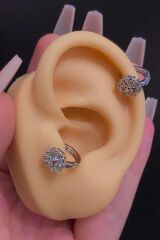 Kadın Çiçek Figürlü Zirkon Taşlı Tragus Helix Kıkırdak Halka Çelik Piercing