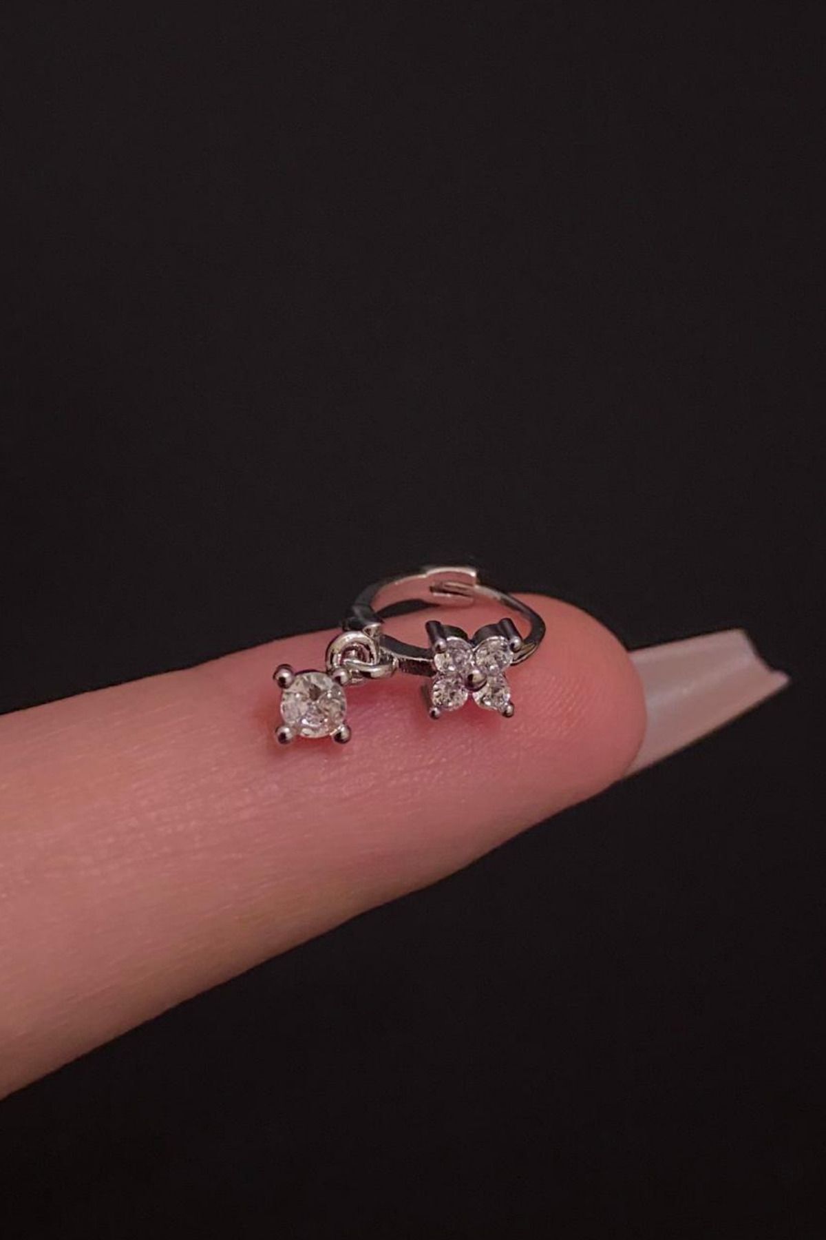 Kadın Çiçek Figürlü Sallantılı Taşlı Tragus Helix Kıkırdak Halka Çelik Piercing