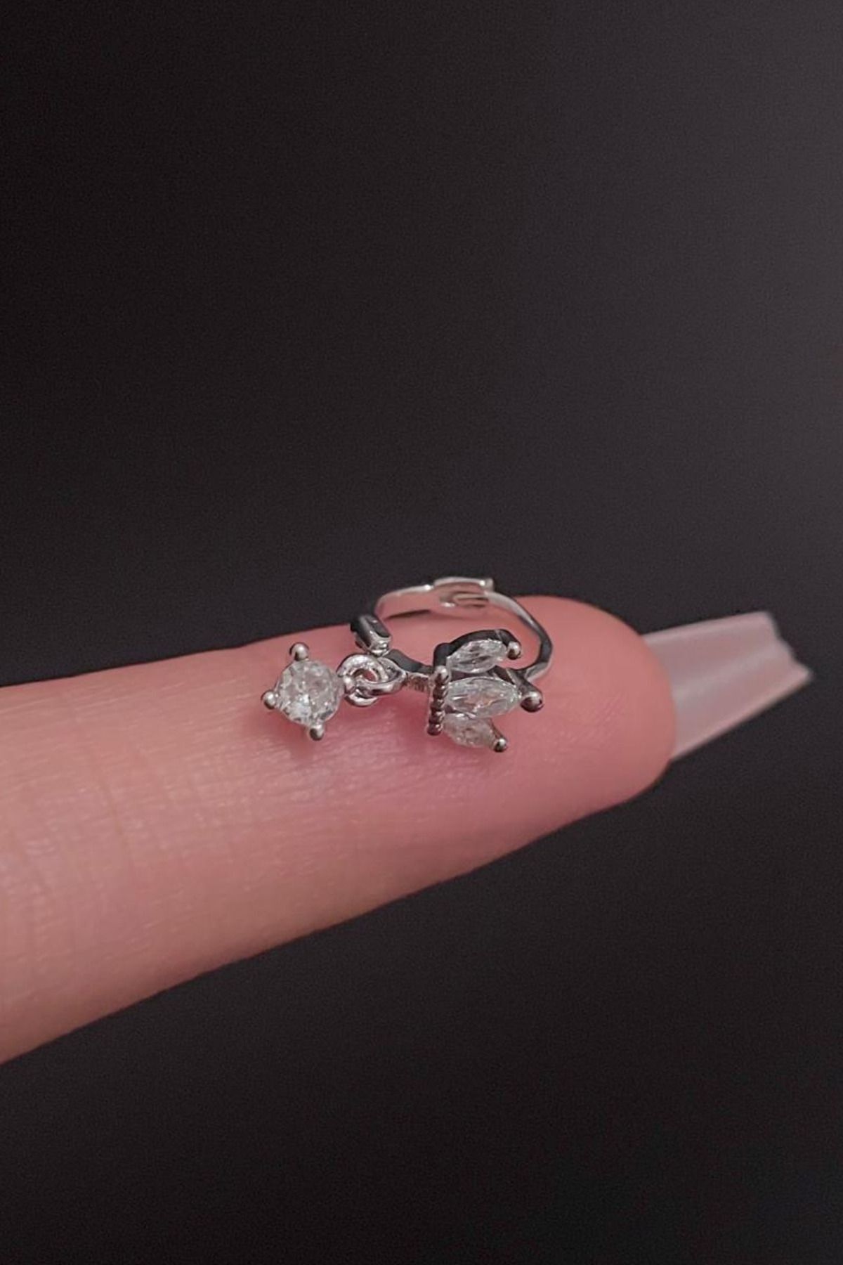 Kadın Taç Figürlü Sallantılı Zirkon Taşlı Tragus Helix Kıkırdak Halka Çelik Piercing