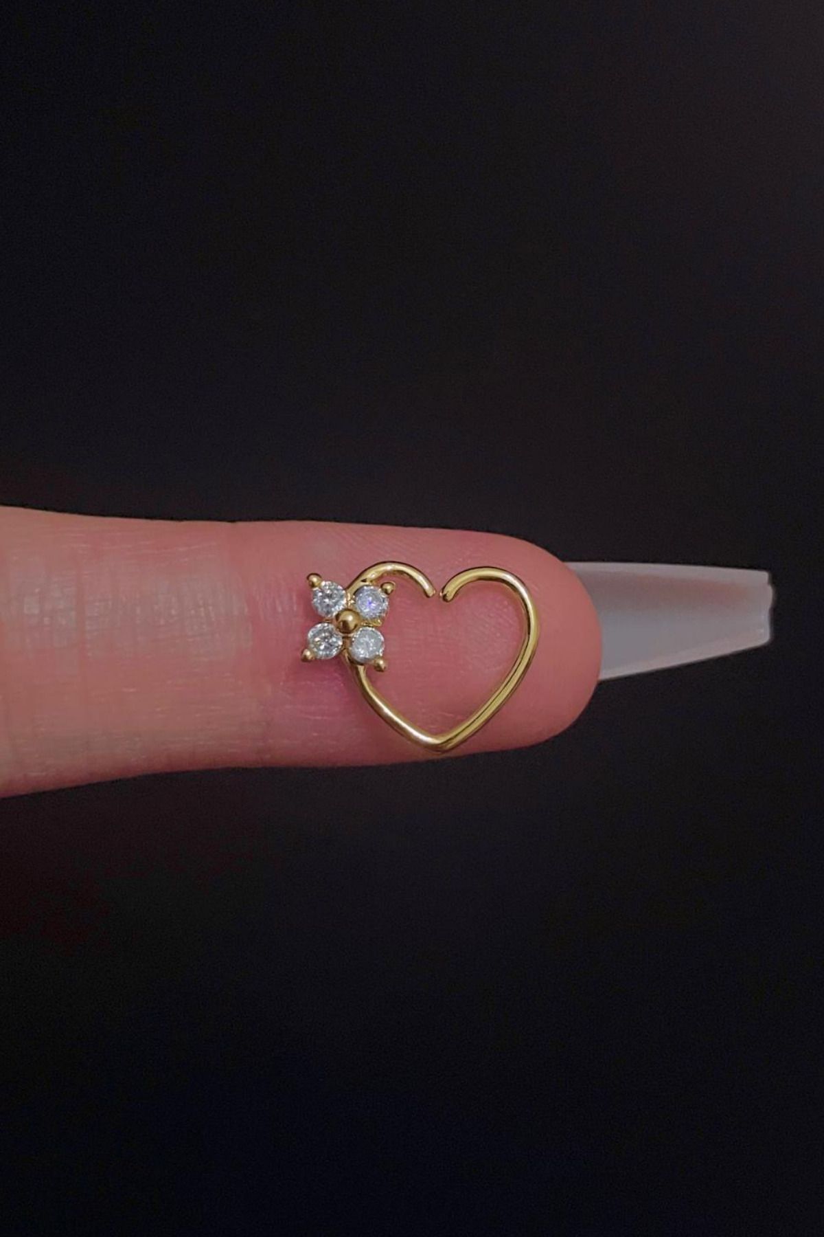 Kadın Kalp Figürlü Zirkon Taşlı Daith, Septum ve Kıkırdak Halka Çelik Piercing
