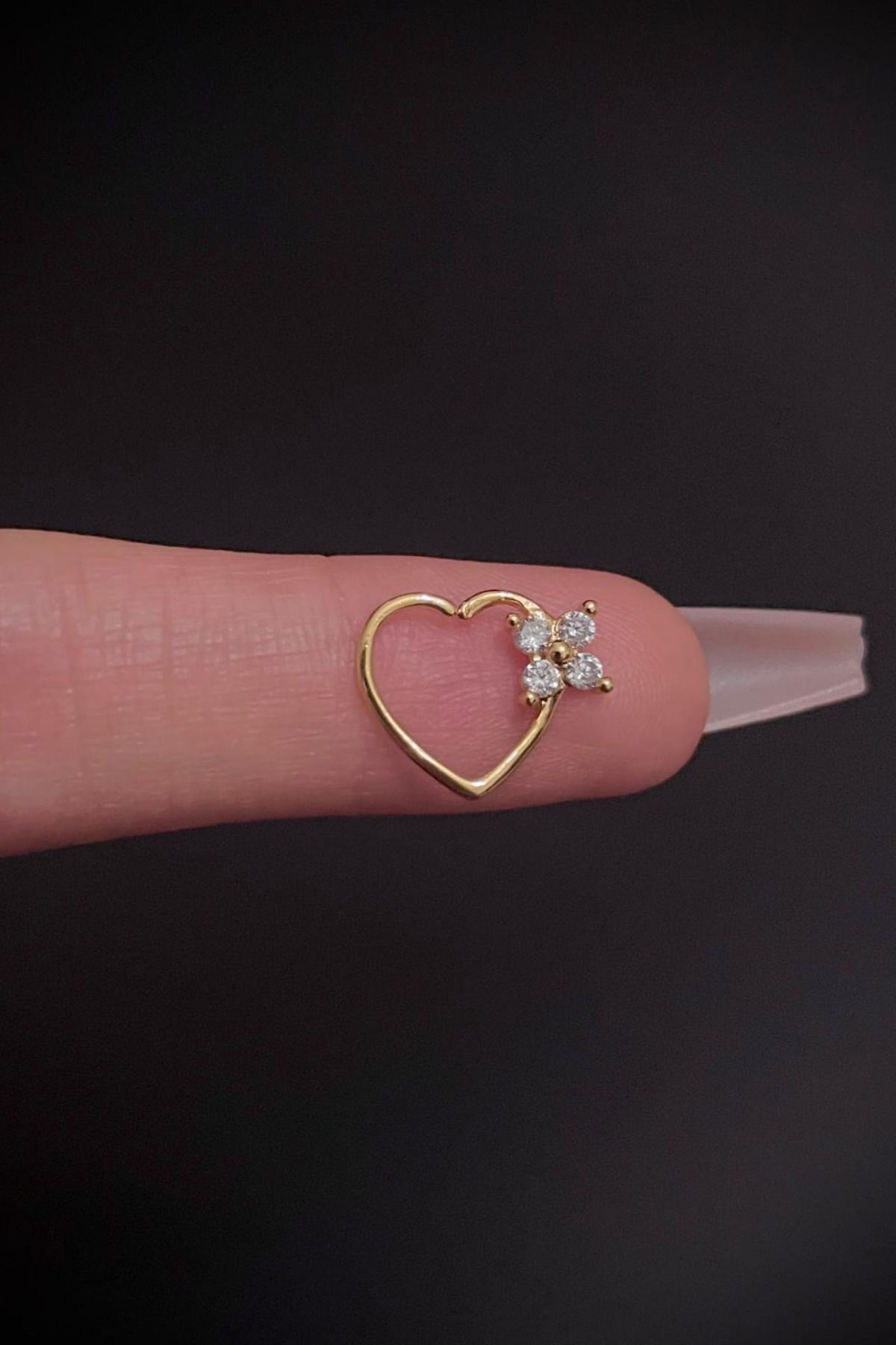 Kadın Kalp Figürlü Çiçek Zirkon Taşlı Daith ve Kıkırdak Halka Çelik Piercing