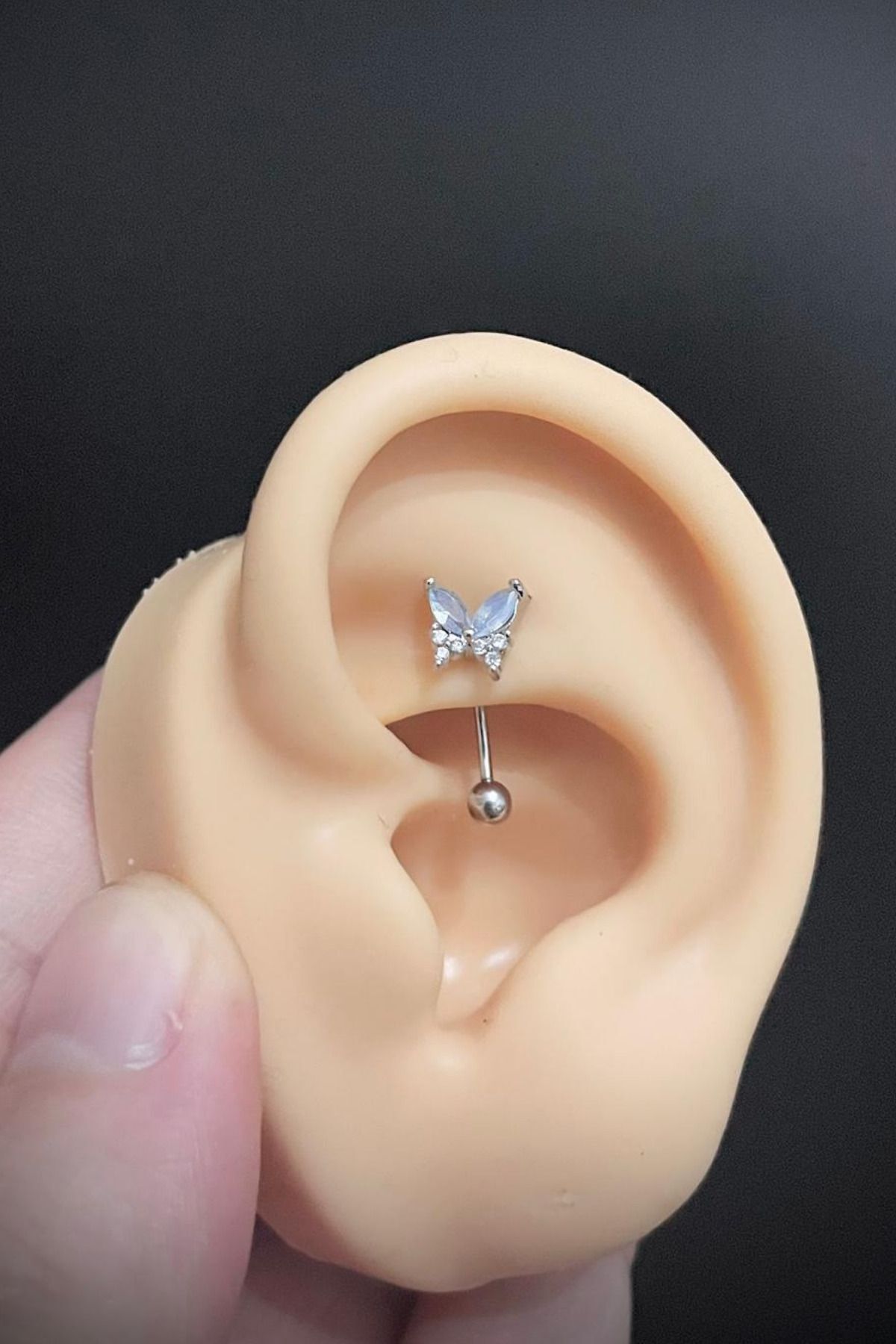 Kadın Kelebek Figürlü Mavi Zirkon Taşlı Rook ve Kaş Çelik Piercing