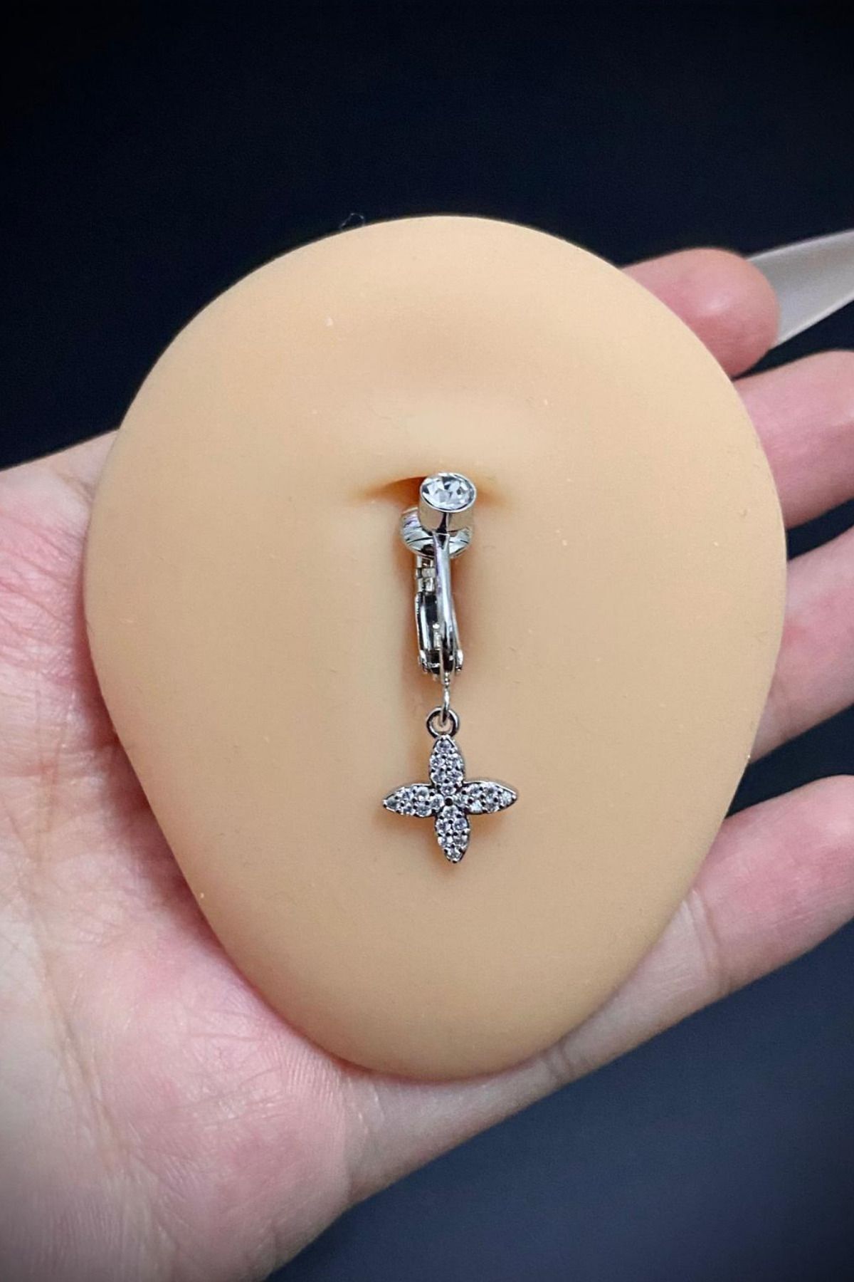 Kadın Yonca Zirkon Taşlı Sıkıştırma Deliksiz Belly Göbek Piercing