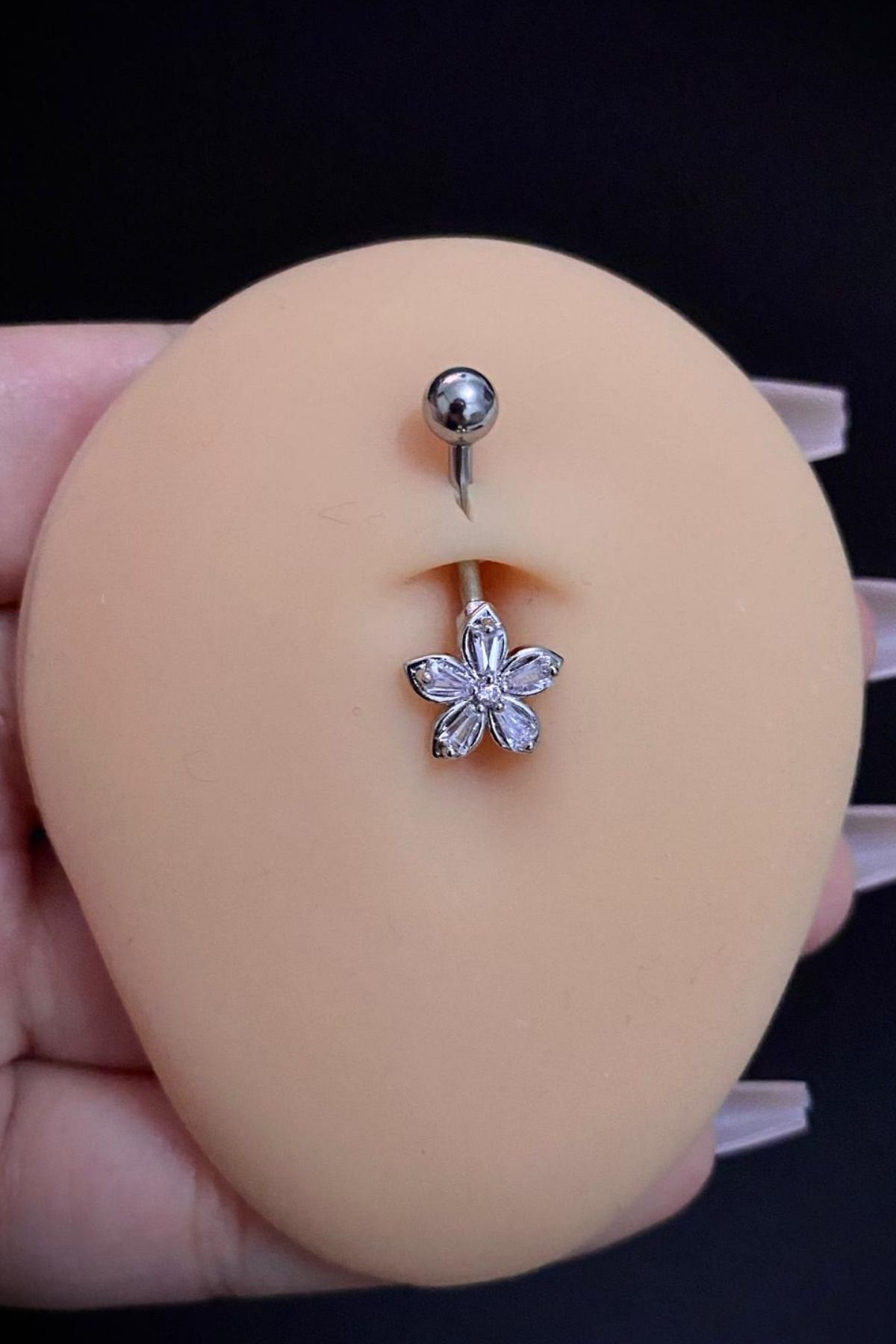 Kadın Cerrahi Çelik Papatya Figürlü Taşlı Belly Göbek Piercing